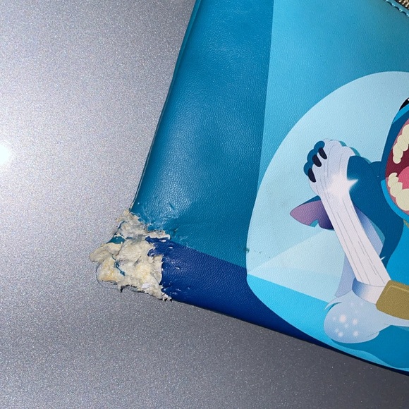 Loungefly rare LILO & stitch Elviscrossbody NwOT damage at left corner blue teal - Picture 2 of 9